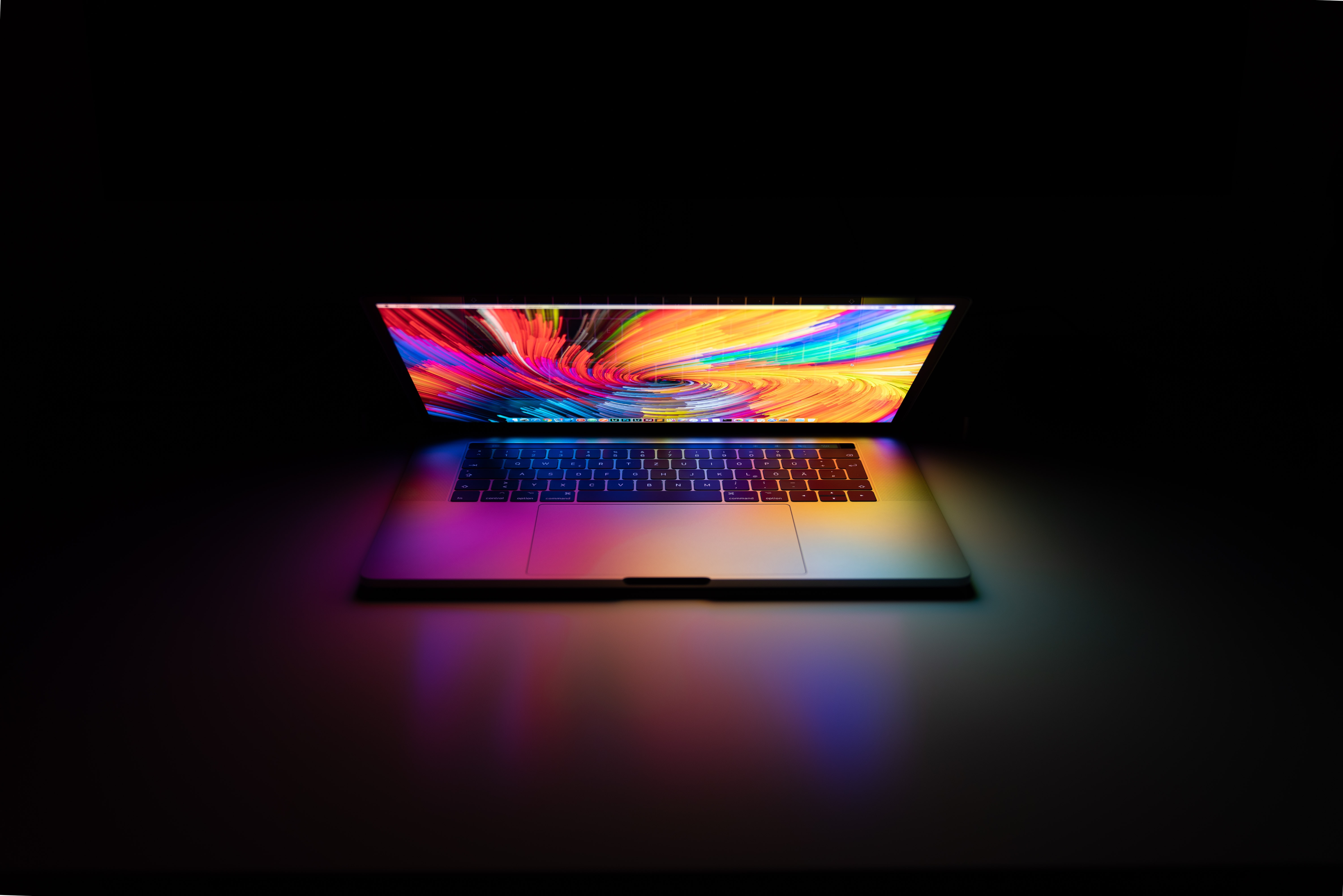 Leistungen Marketing Notebook bunt leuchtend